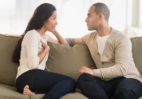 重庆供卵试管：孕期口腔溃疡是缺乏什么,怀孕上火烂嘴是男孩还是女孩